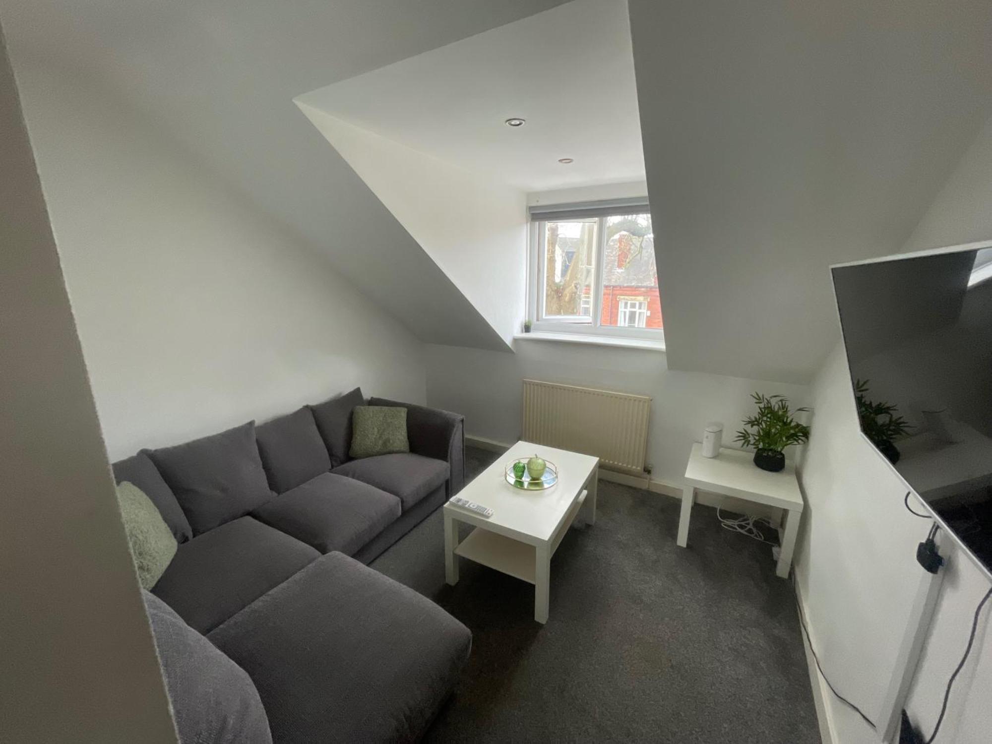 Stylish Two Bedroom In Leeds (West Yorkshire)